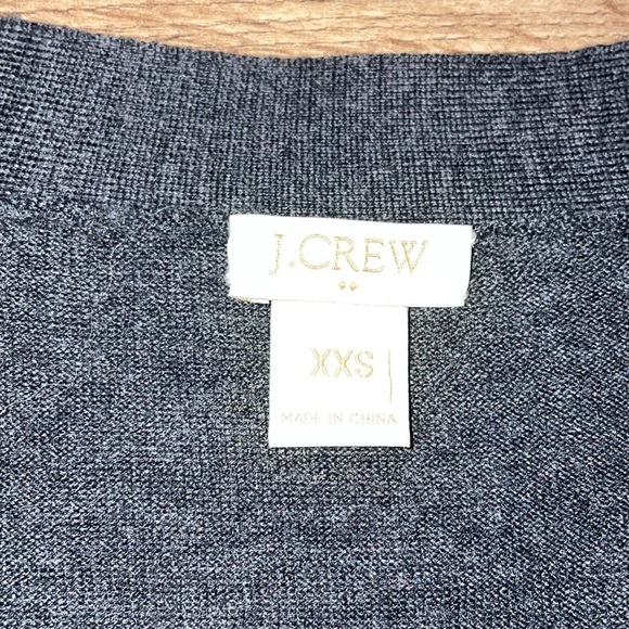 J Crew 100% Merino Wool Sweater.  Size XXS.  Lightweight. - Picture 2 of 7